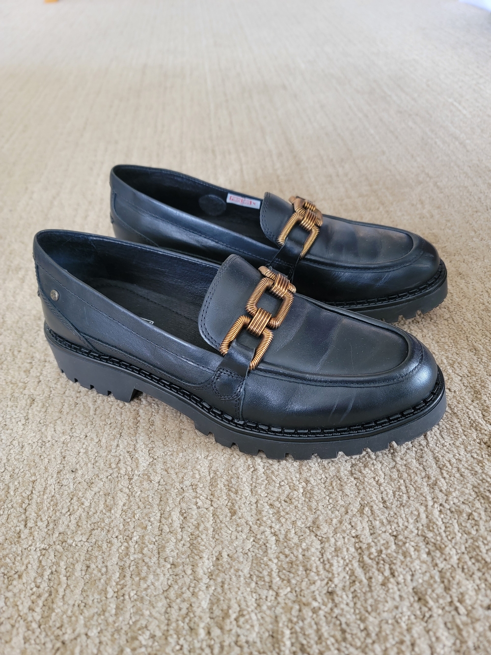 PIKOLINOS Black Leather Women's Loafers with Gold Chain, Size 41 EU